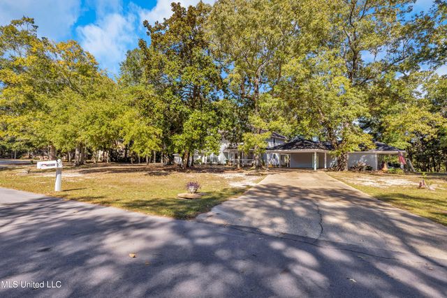 1613 Fairhaven Drive, Gautier, MS 39553