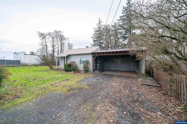435 N Peach St, Stayton, OR 97383