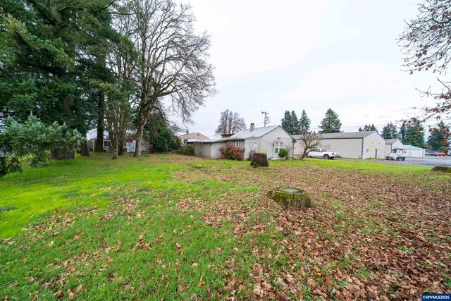 435 N Peach St, Stayton, OR 97383