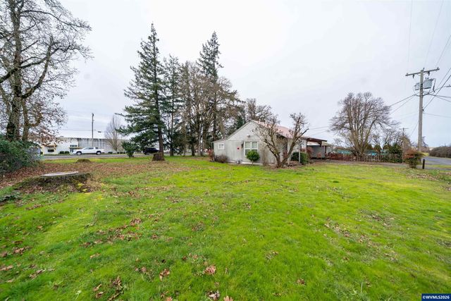 435 N Peach St, Stayton, OR 97383