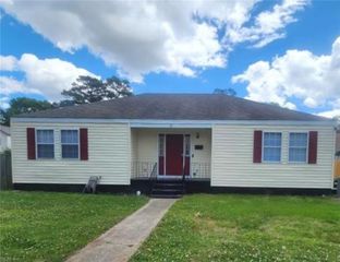 98 Harris RD, Portsmouth, VA 23702