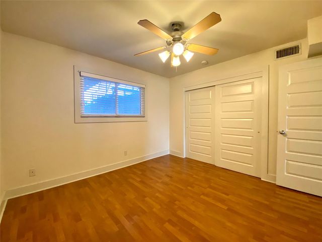 3815 Guadalupe ST 207, Austin, TX 78751