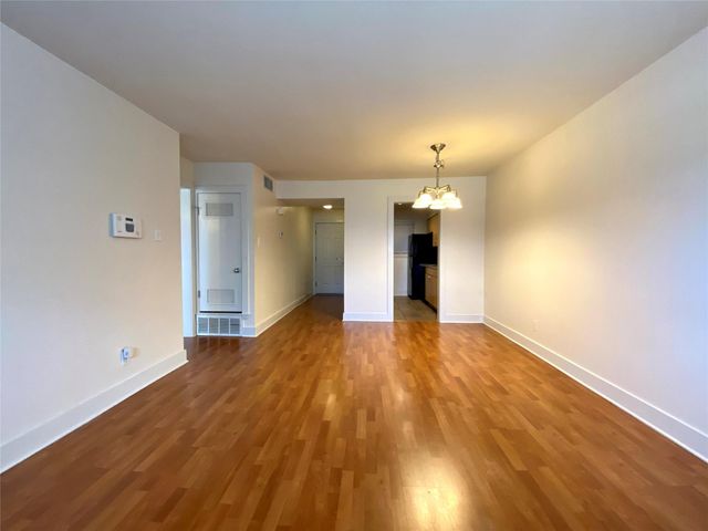 3815 Guadalupe ST 207, Austin, TX 78751