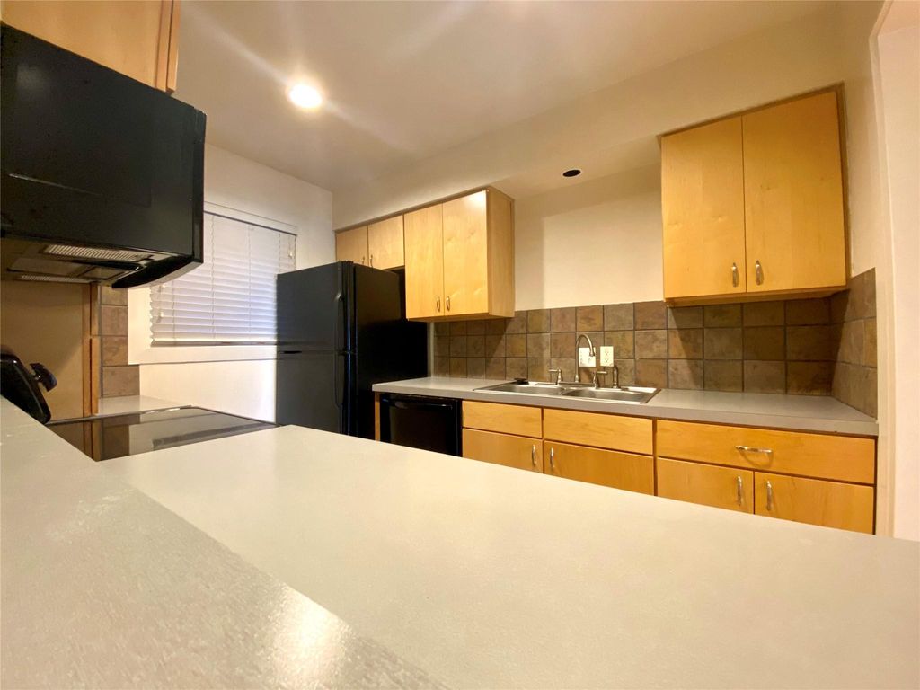 3815 Guadalupe ST 207, Austin, TX 78751