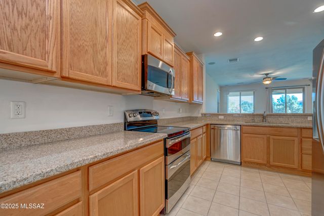 8592 N Western Juniper Terrace, Tucson, AZ 85743