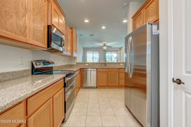 8592 N Western Juniper Terrace, Tucson, AZ 85743