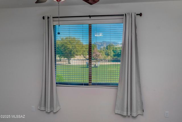 8592 N Western Juniper Terrace, Tucson, AZ 85743