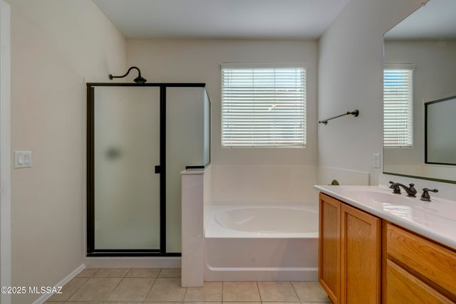 8592 N Western Juniper Terrace, Tucson, AZ 85743