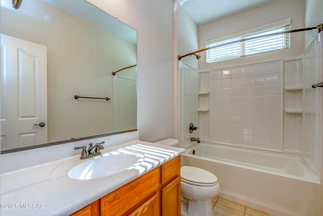 8592 N Western Juniper Terrace, Tucson, AZ 85743