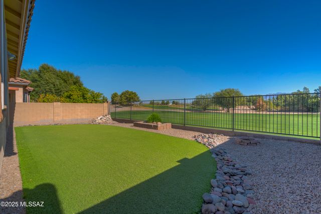 8592 N Western Juniper Terrace, Tucson, AZ 85743