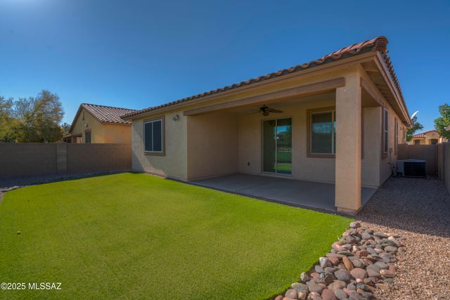 8592 N Western Juniper Terrace, Tucson, AZ 85743
