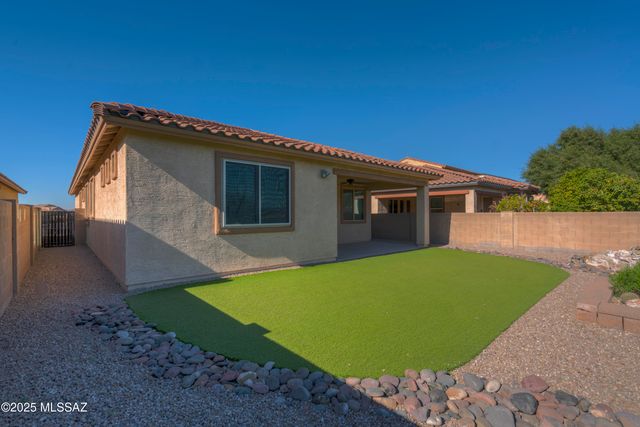 8592 N Western Juniper Terrace, Tucson, AZ 85743