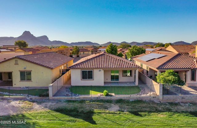 8592 N Western Juniper Terrace, Tucson, AZ 85743