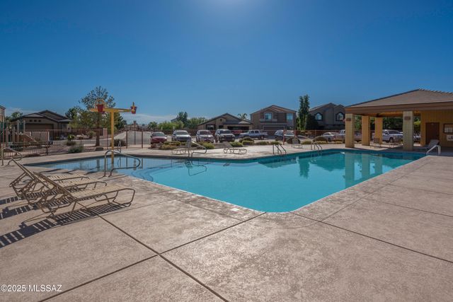 8592 N Western Juniper Terrace, Tucson, AZ 85743