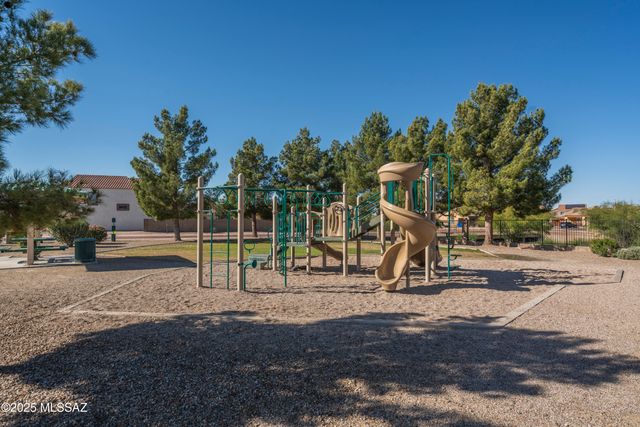 8592 N Western Juniper Terrace, Tucson, AZ 85743