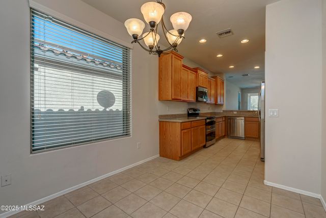 8592 N Western Juniper Terrace, Tucson, AZ 85743