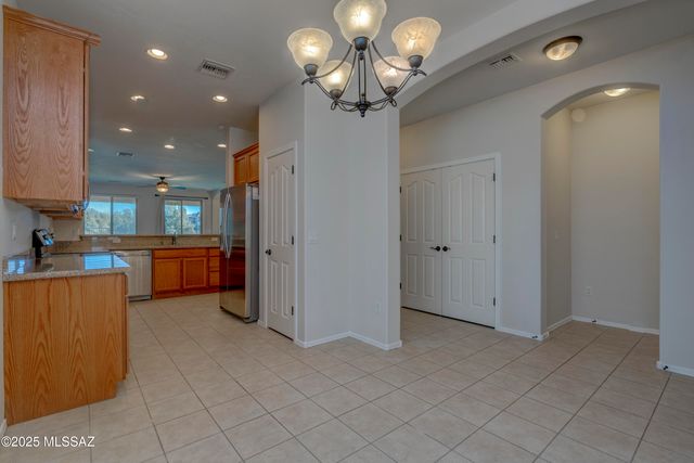 8592 N Western Juniper Terrace, Tucson, AZ 85743