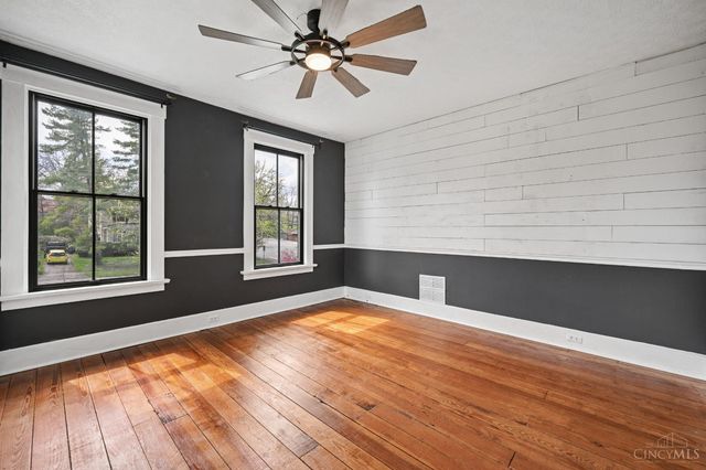 24 E Sharon Road, Glendale, OH 45246