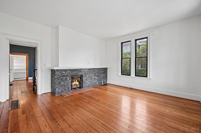 24 E Sharon Road, Glendale, OH 45246