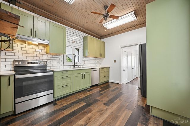 24 E Sharon Road, Glendale, OH 45246