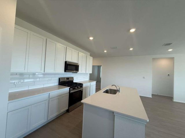 228 Rodney Boat RD, Kyle, TX 78640