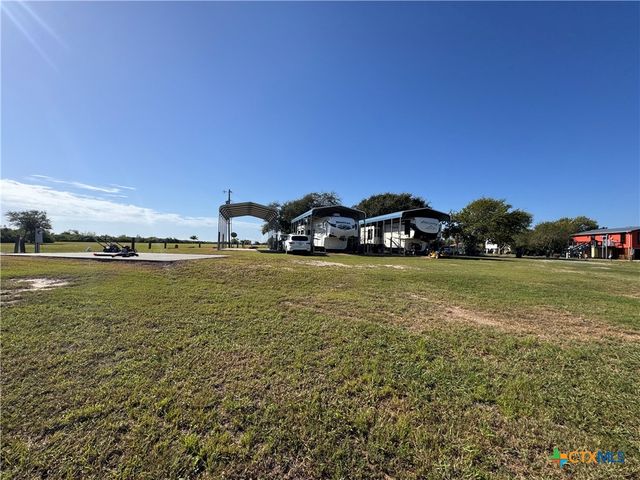 193 Silkstocking Street, Port Lavaca, TX 77979