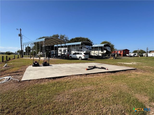 193 Silkstocking Street, Port Lavaca, TX 77979