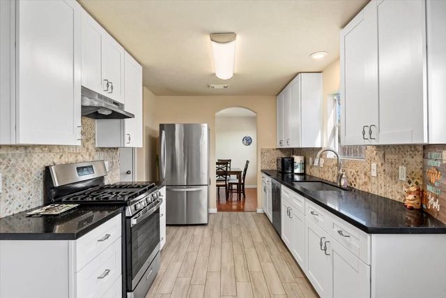 3231 Dogwood Springs Drive, Houston, TX 77073