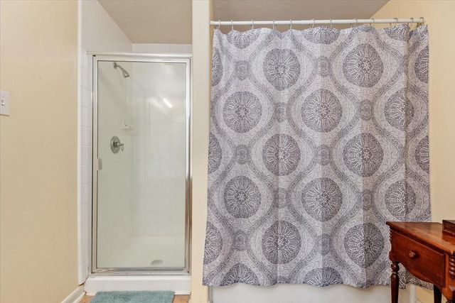 3231 Dogwood Springs Drive, Houston, TX 77073