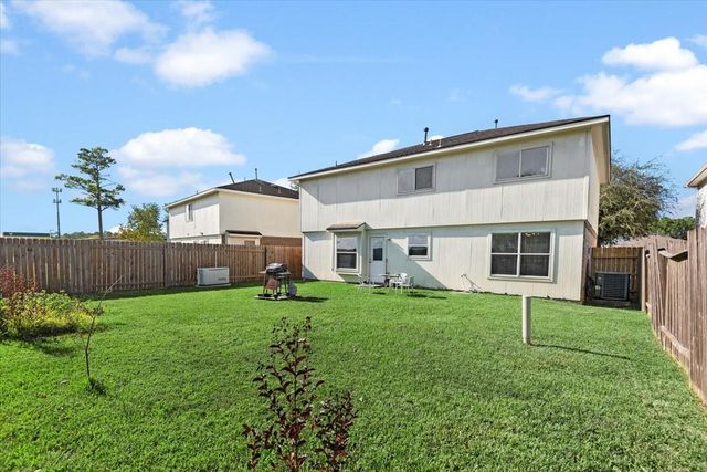 3231 Dogwood Springs Drive, Houston, TX 77073