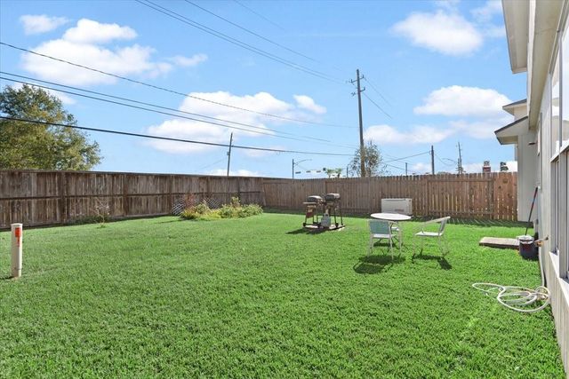 3231 Dogwood Springs Drive, Houston, TX 77073