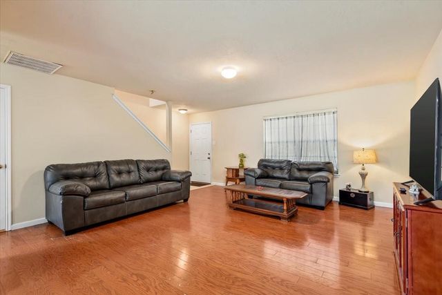 3231 Dogwood Springs Drive, Houston, TX 77073