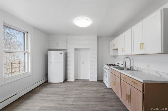 11 aka 13 Lincoln Terrace, Yonkers, NY 10701