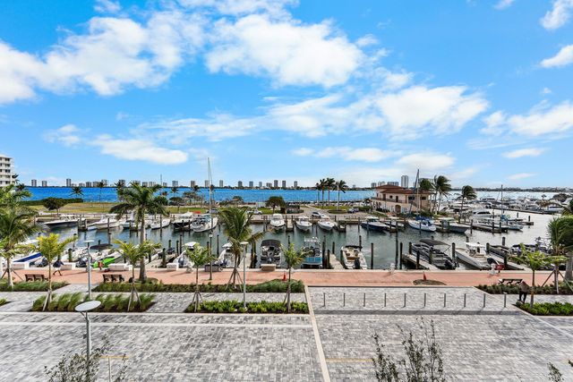 220 Lake Shore Drive 304, Lake Park, FL 33403