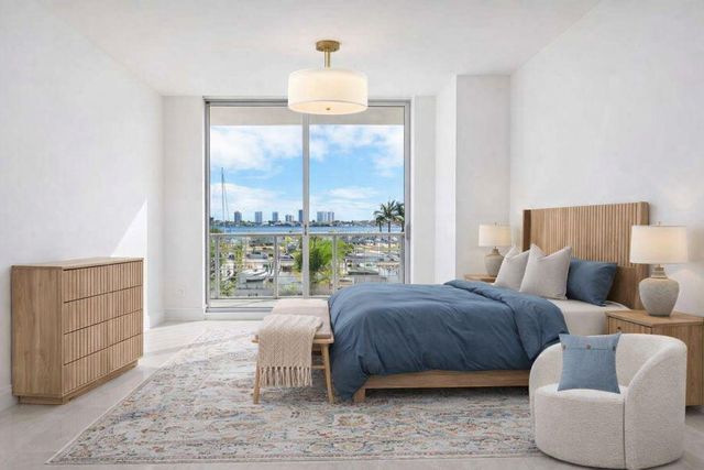 220 Lake Shore Drive 304, Lake Park, FL 33403