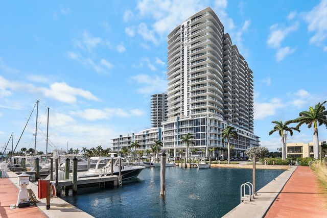 220 Lake Shore Drive 304, Lake Park, FL 33403