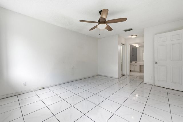 120 Sunshine Boulevard, Royal Palm Beach, FL 33411