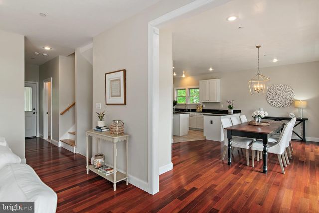 621 HARBOR DR, Annapolis, MD 21403