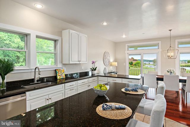 621 HARBOR DR, Annapolis, MD 21403