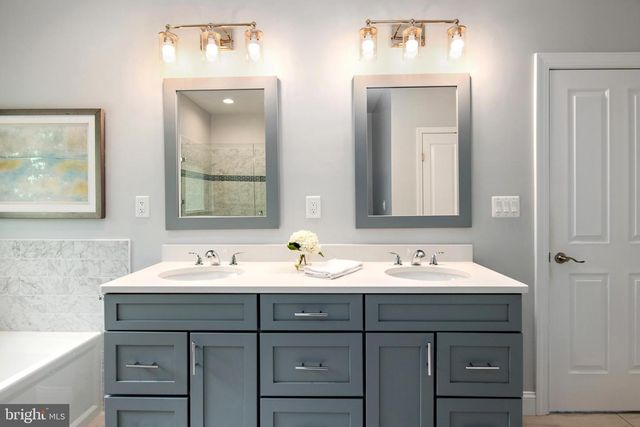 621 HARBOR DR, Annapolis, MD 21403