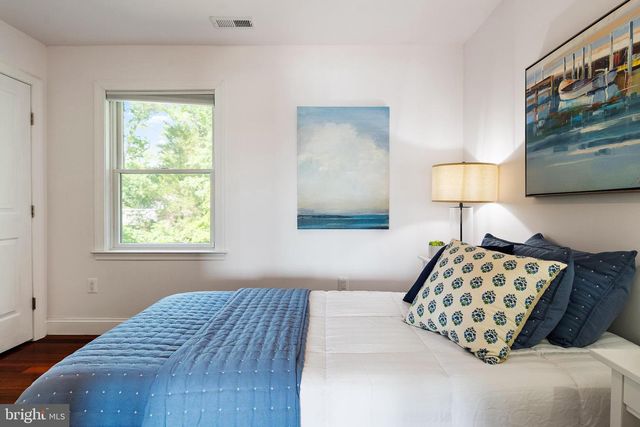 621 HARBOR DR, Annapolis, MD 21403