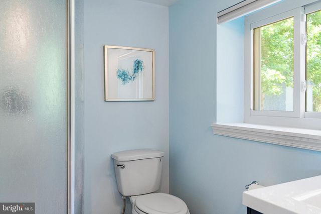 621 HARBOR DR, Annapolis, MD 21403