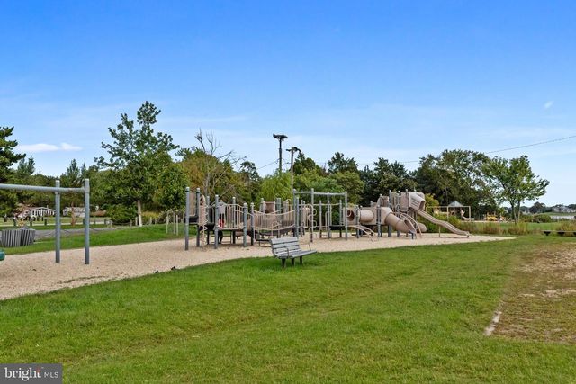 621 HARBOR DR, Annapolis, MD 21403