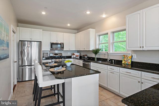 621 HARBOR DR, Annapolis, MD 21403