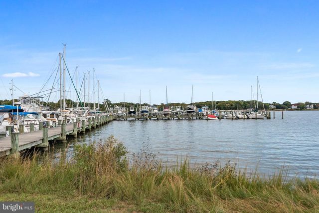 621 HARBOR DR, Annapolis, MD 21403
