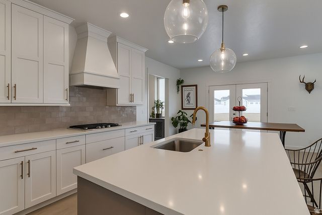 5417 W 3850 S, Hooper, UT 84315