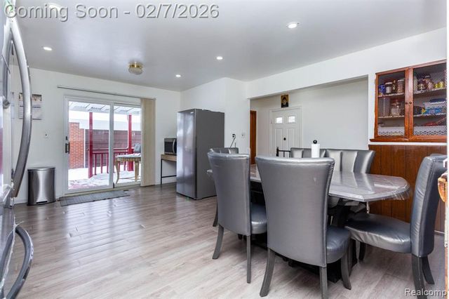 29327 Orvylle Drive, Warren, MI 48092