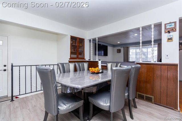 29327 Orvylle Drive, Warren, MI 48092