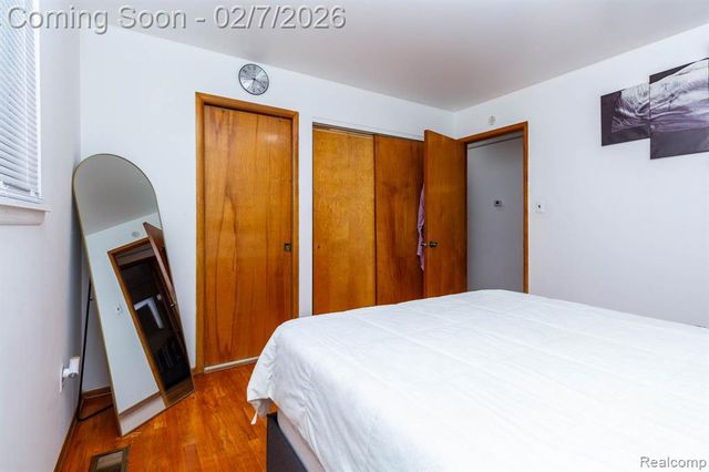 29327 Orvylle Drive, Warren, MI 48092