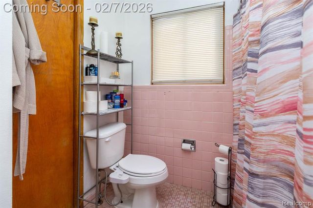 29327 Orvylle Drive, Warren, MI 48092